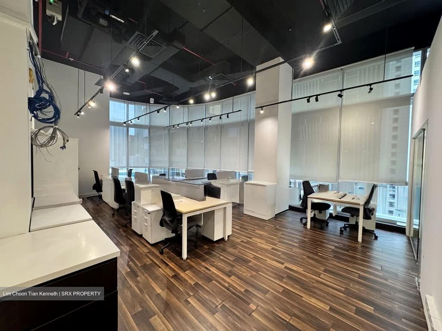 Sbf Center (D1), Office #552398671